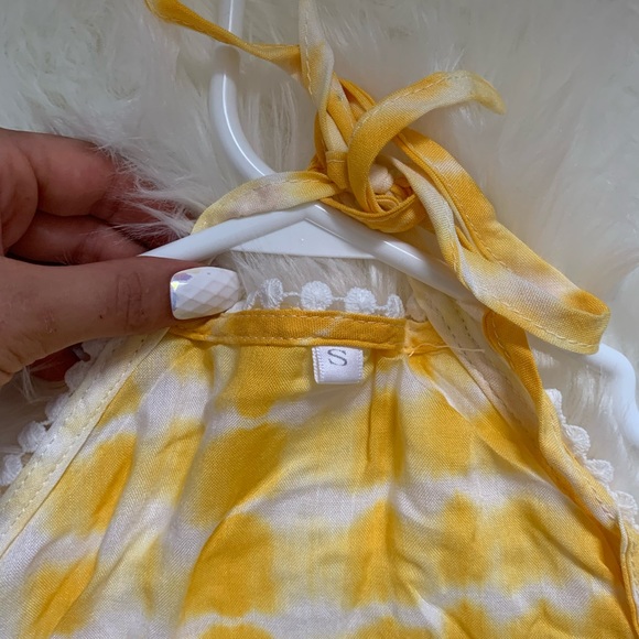 Yellow tie neck crop top - Picture 3 of 3
